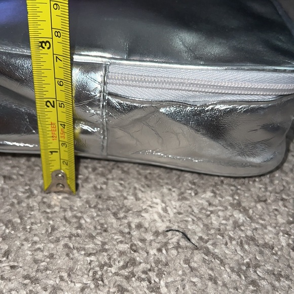 Silver Clinique Make Up Pouch - Picture 6 of 8